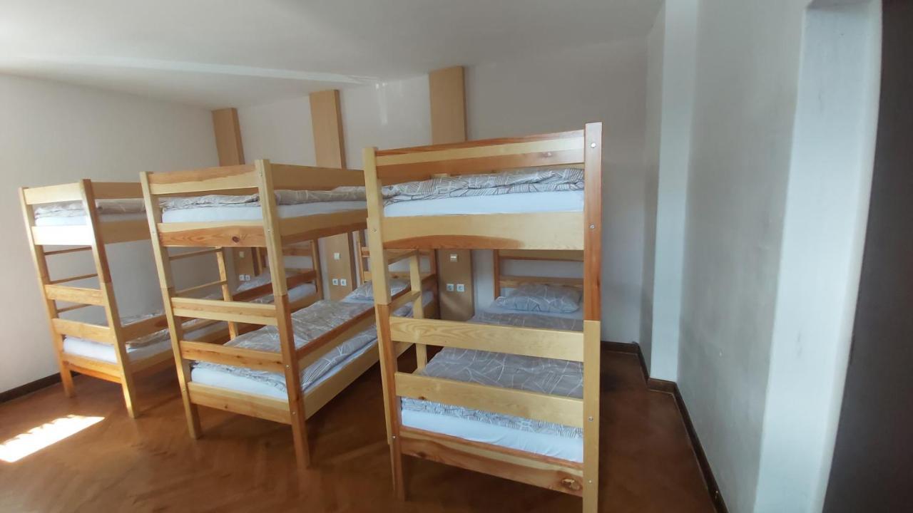 Hostel In Picerija Spajza Mojstrana Luaran gambar